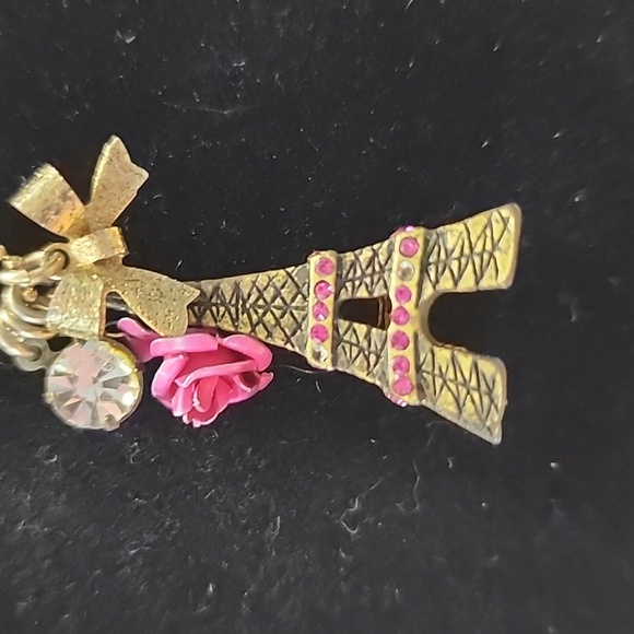 Gold Tone Eiffel Tower Charm Necklace Betsey Johnson - Picture 8 of 10